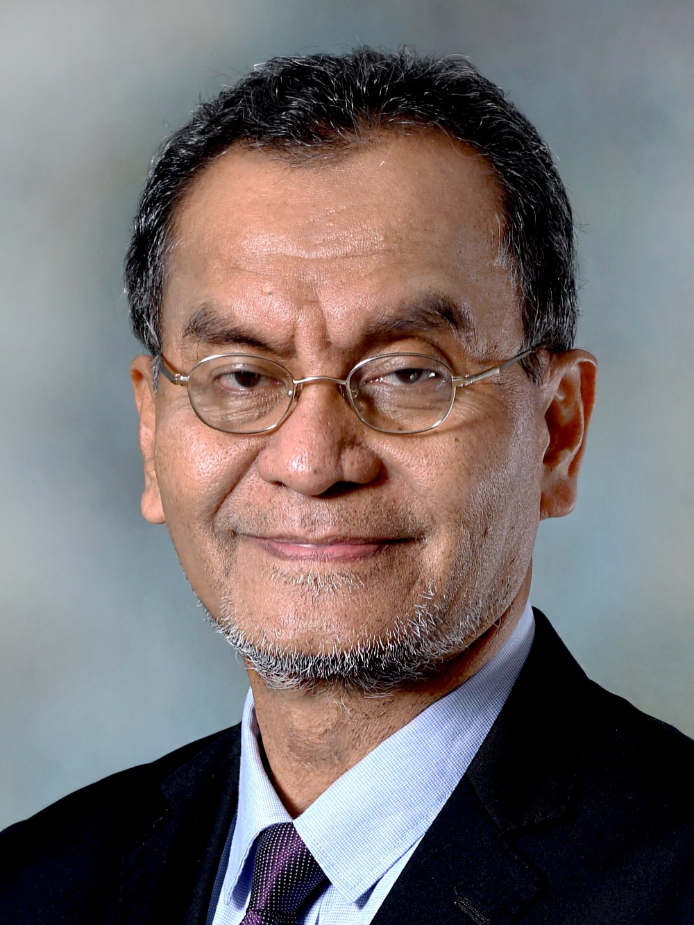 Datuk Seri Dr. Haji Dzulkefly bin Ahmad – Minister of Health, Malaysia