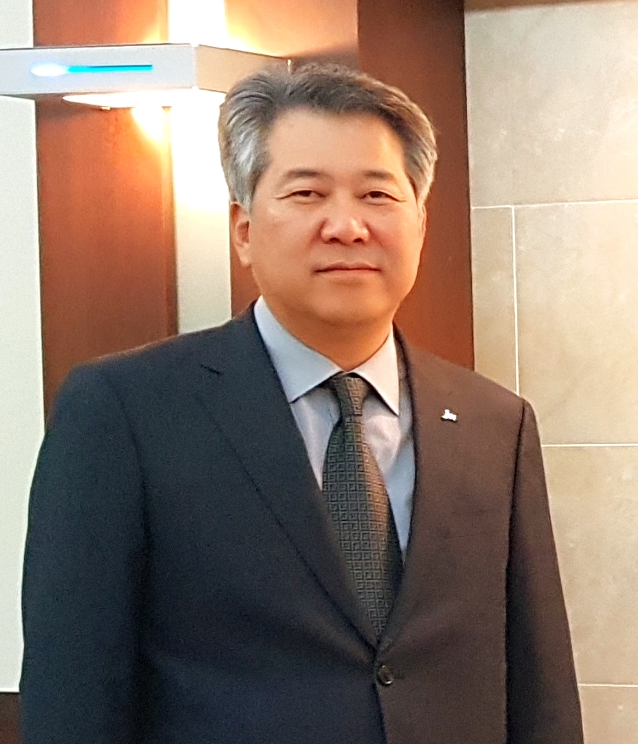 Kyoung-June Lee – CEO, JW CreaGene, South Korea