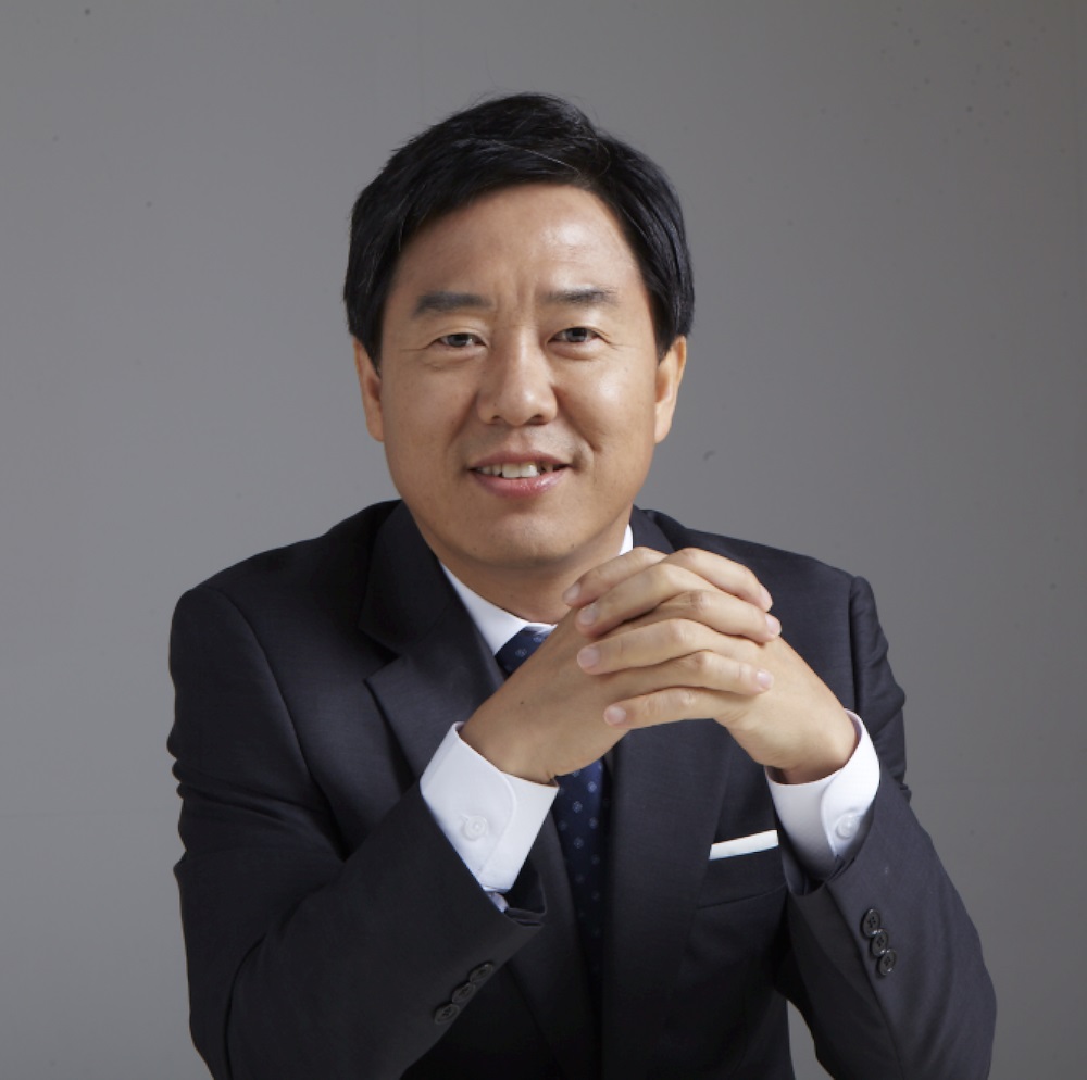 Jong-Gu Chung – General Manager, CooperVision, South Korea