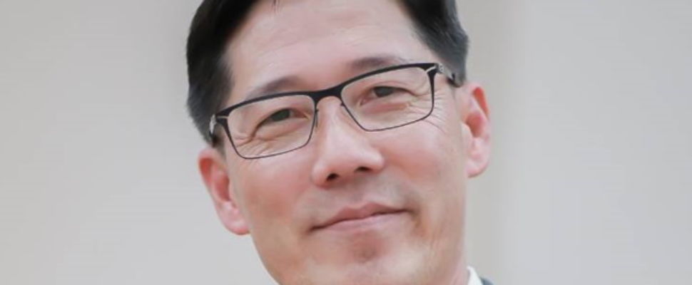 Tares Krassanairawiwong – Secretary-General, Thai FDA