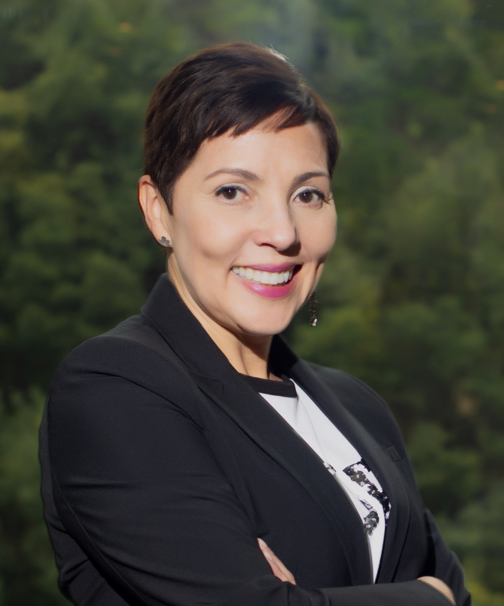 Alejandra Quevedo – Sales Leader, Caribbean Region & Alejandro Ramos – Channels & Territory Manager, Rockwell Automation Puerto Rico