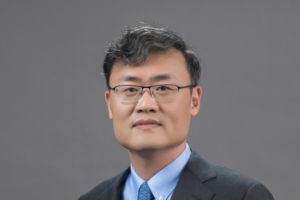 Xu Ting – Founder, Chairman & CEO, Alphamab Oncology, China