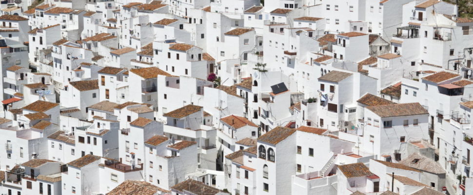 Spanish Pharma News: Market Growth; Esteve’s US Expansion; PTS Acquisition