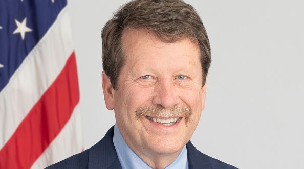 FDA’s Califf Links Low US Life Expectancy to Misinformation