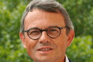 Hubert Mechin – President, AFCROs